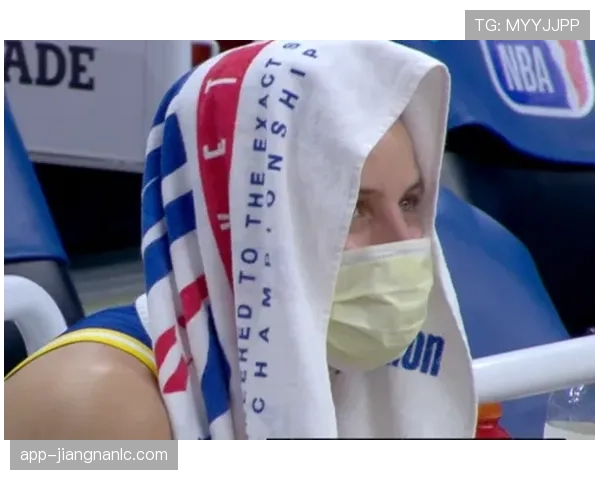 库里家冰箱贴都是三分线形状的？